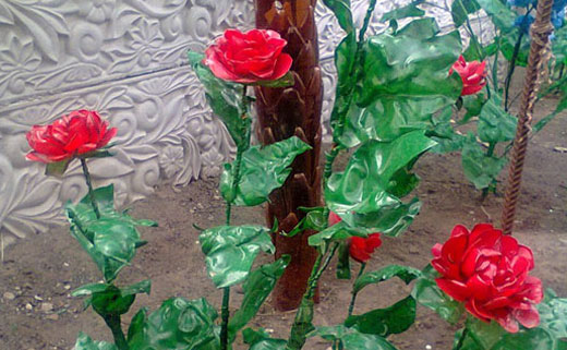 Цветы из пластиковых бутылок - пышные розы