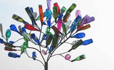 Декоративное дерево из пластиковых бутылок - очень эффектно