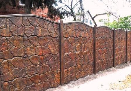 забор из декоративного бетона 