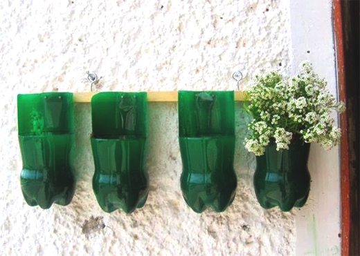 простіе вазі для цветов из пластиковых бутылоке 