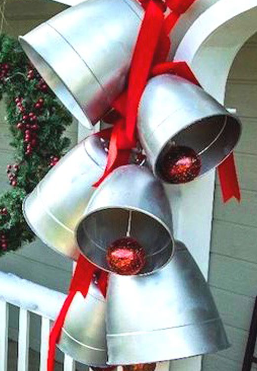 колокола рождественские из горшков 